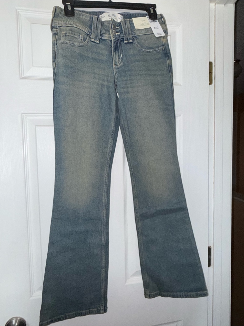 Hollister Women’s Light Wash Flare Jeans - Blue
